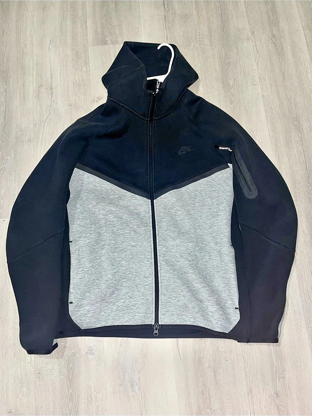 Nike Sportswear Tech Fleece Windrunner Full-Zip Hoodie Black & Gray